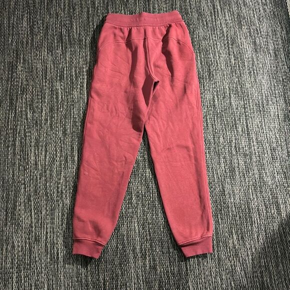 Lululemon Scuba High-Rise Jogger - Picture 2 of 6